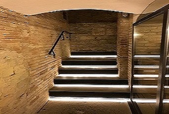 RESTAURANTE EN CALLE LA PAZ