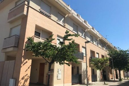 32 VIVIENDAS EN HILERA EN L´ALCUDIA