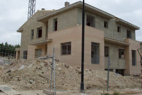 6 VIVIENDAS PAREADAS EN TORRENTE