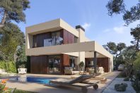 SEIS VIVIENDAS AISLADAS