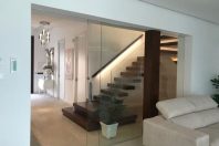 VIVIENDA ENTRE MEDIANERAS REF y AMP