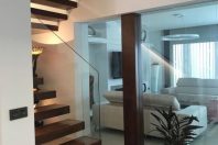 VIVIENDA ENTRE MEDIANERAS REF y AMP